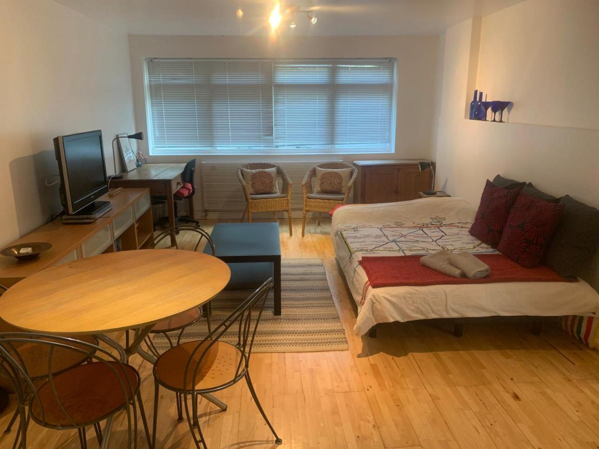 Cozy 1 Bedroom Basement Flat لندن المظهر الخارجي الصورة