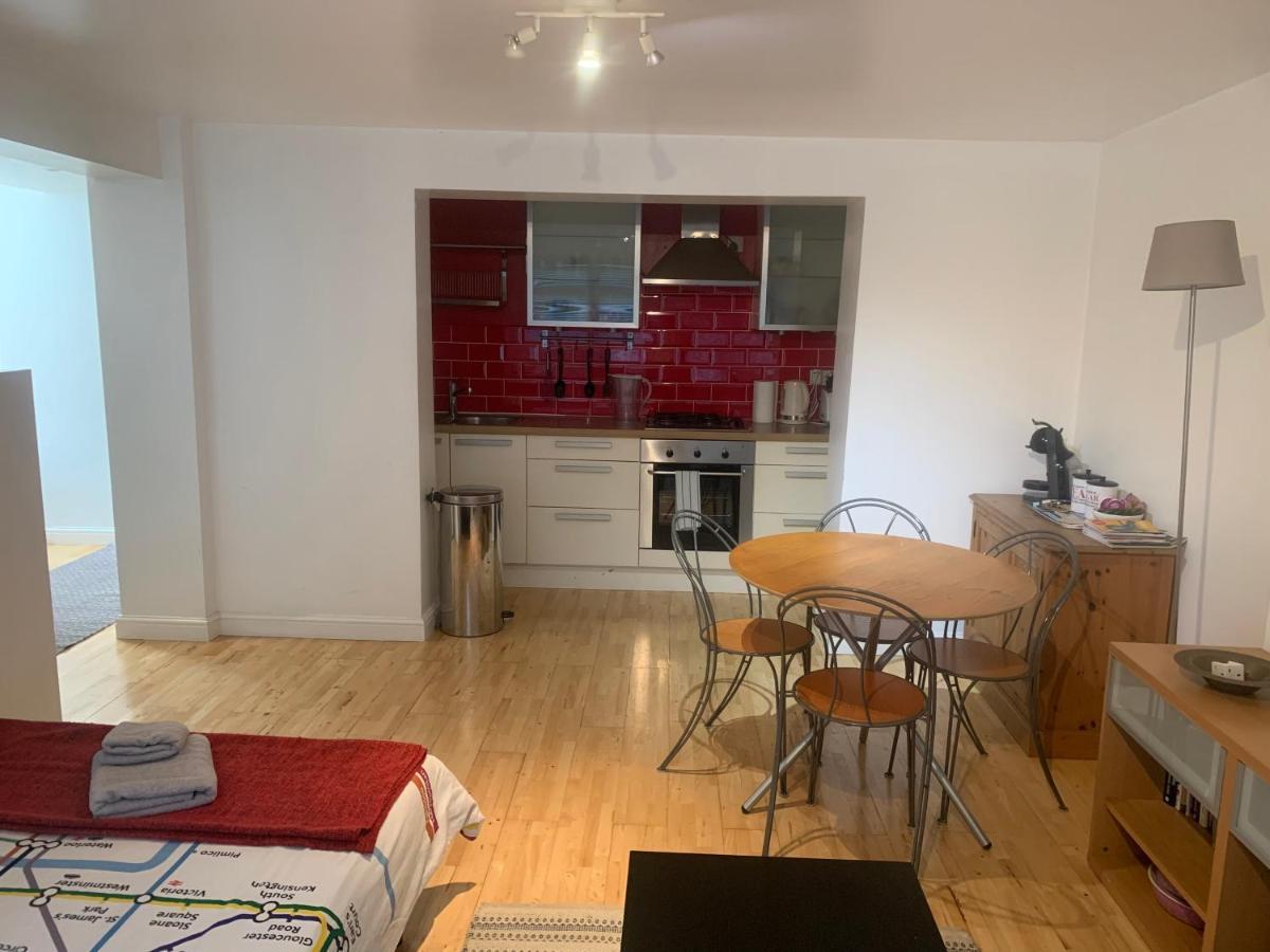 Cozy 1 Bedroom Basement Flat لندن المظهر الخارجي الصورة