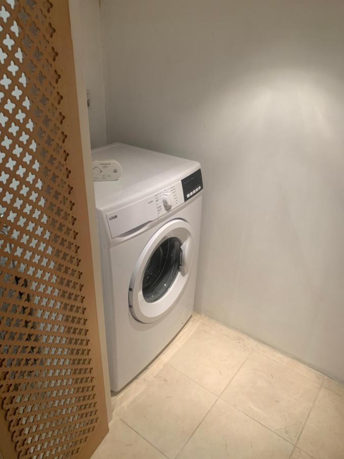 Cozy 1 Bedroom Basement Flat لندن المظهر الخارجي الصورة